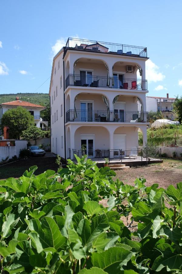 Apartmani Mojca سيلتسي المظهر الخارجي الصورة